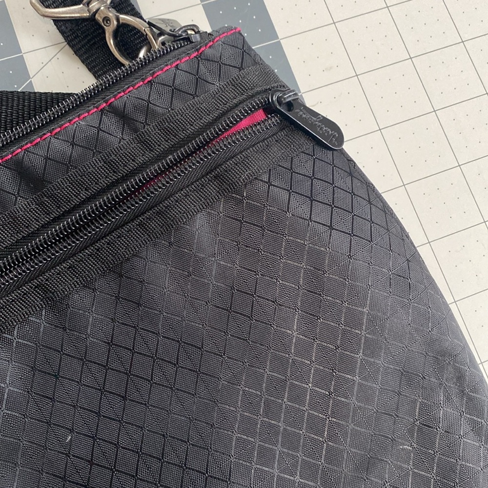 Thirty One Crossbody Shoulder Handbag Purse - Black - Picture 5 of 5